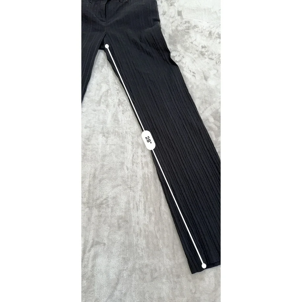 Studio M Pants Women's Size 2P Black Ribbed‎ Slight Flare Zipper Closure Pockets